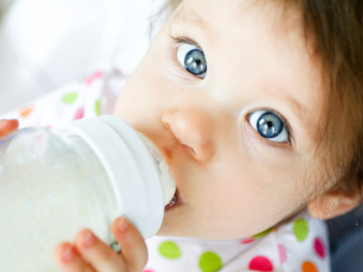 Γονιμότητα: Απαγορεύτηκε από την Ε.Ε. χημική ουσία που χρησιμοποιείται στα μπιμπερό